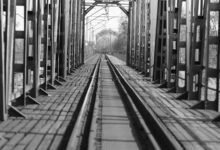 omega track market beam